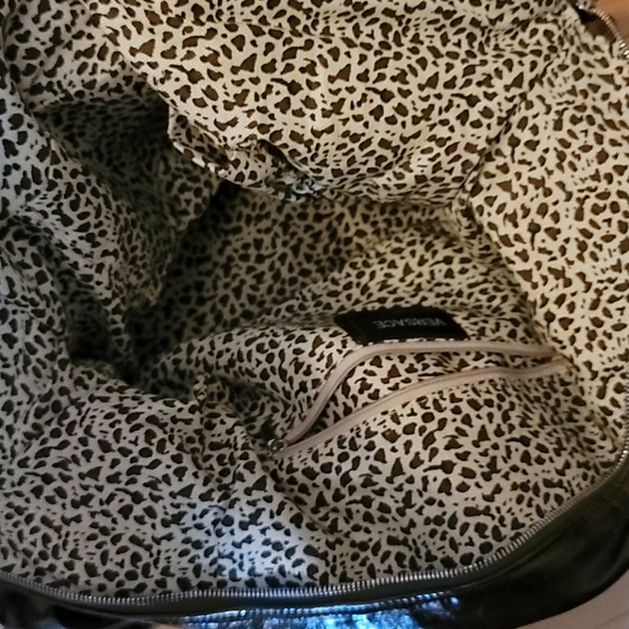 Purse - Picture 3 of 3